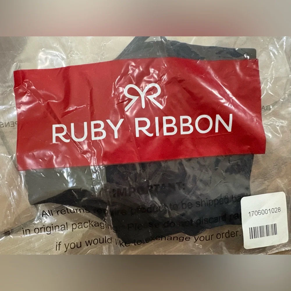 Ruby Ribbon Pin-up Racerback Demo Bra Black NWT